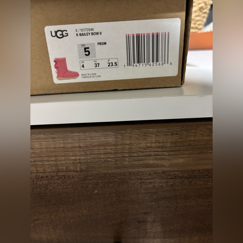 UGG Big Girls Coral Sheepskin Boots - Picture 9 of 10